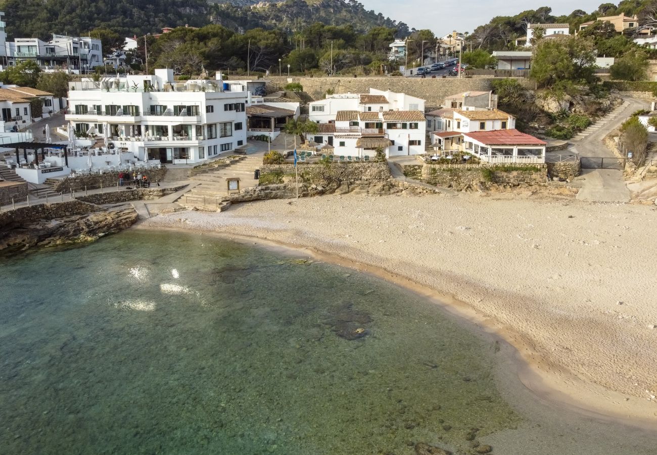 Ferienhaus in Cala Sant Vicenç - Blue fisherman house 2 By home villas 360