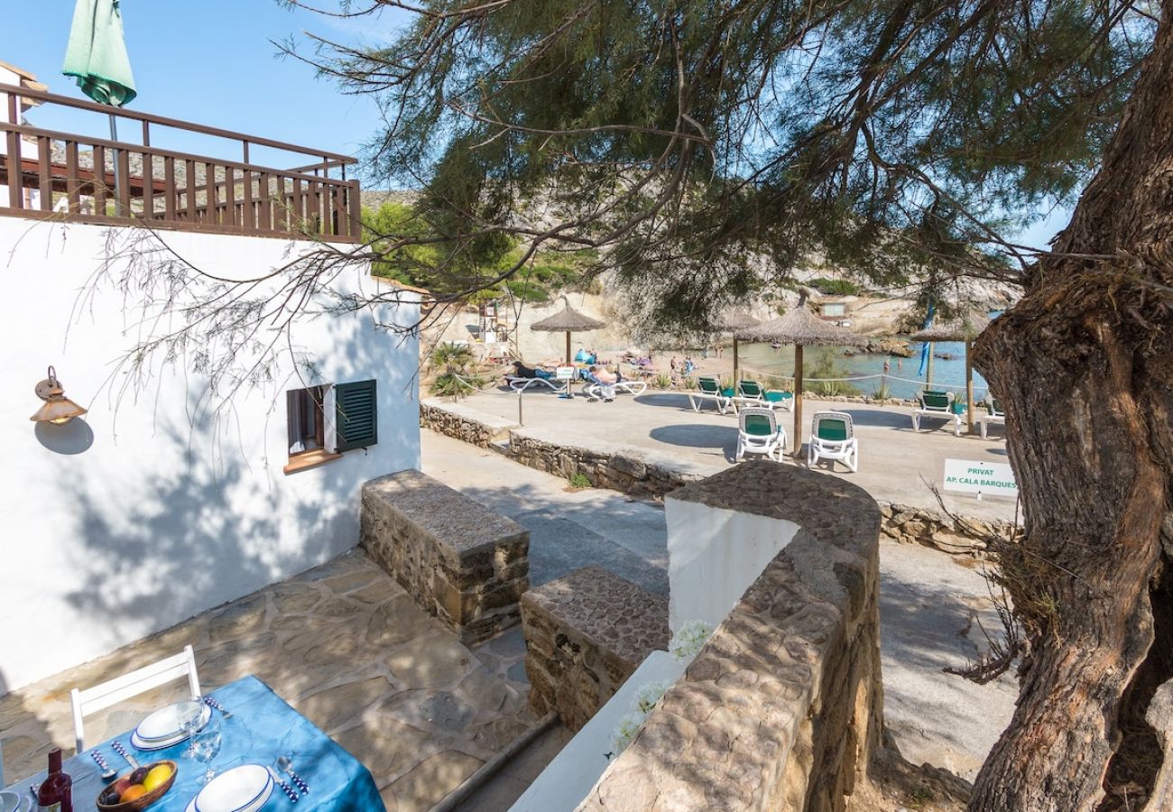 Ferienhaus in Cala Sant Vicenç - Blue fisherman house 3 By home villas 360