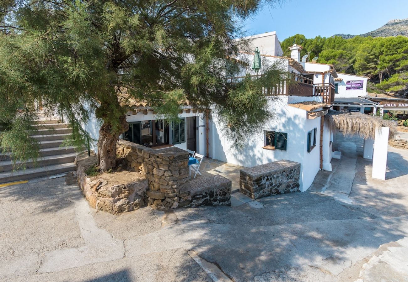 Ferienhaus in Cala Sant Vicenç - Blue fisherman house 3 By home villas 360