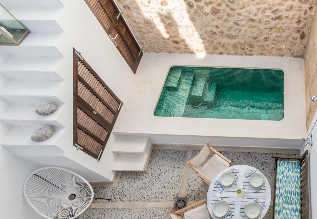 Ferienhaus in Pollensa - Townhouse On the rocks By home villas 360