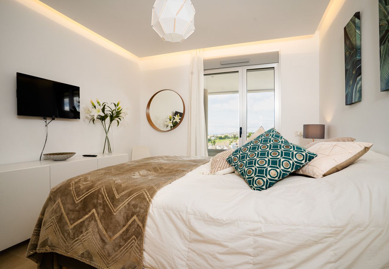 Ferienwohnung in Benahavís - Botanic-Luxury Apartment with a Panoramic Sea View