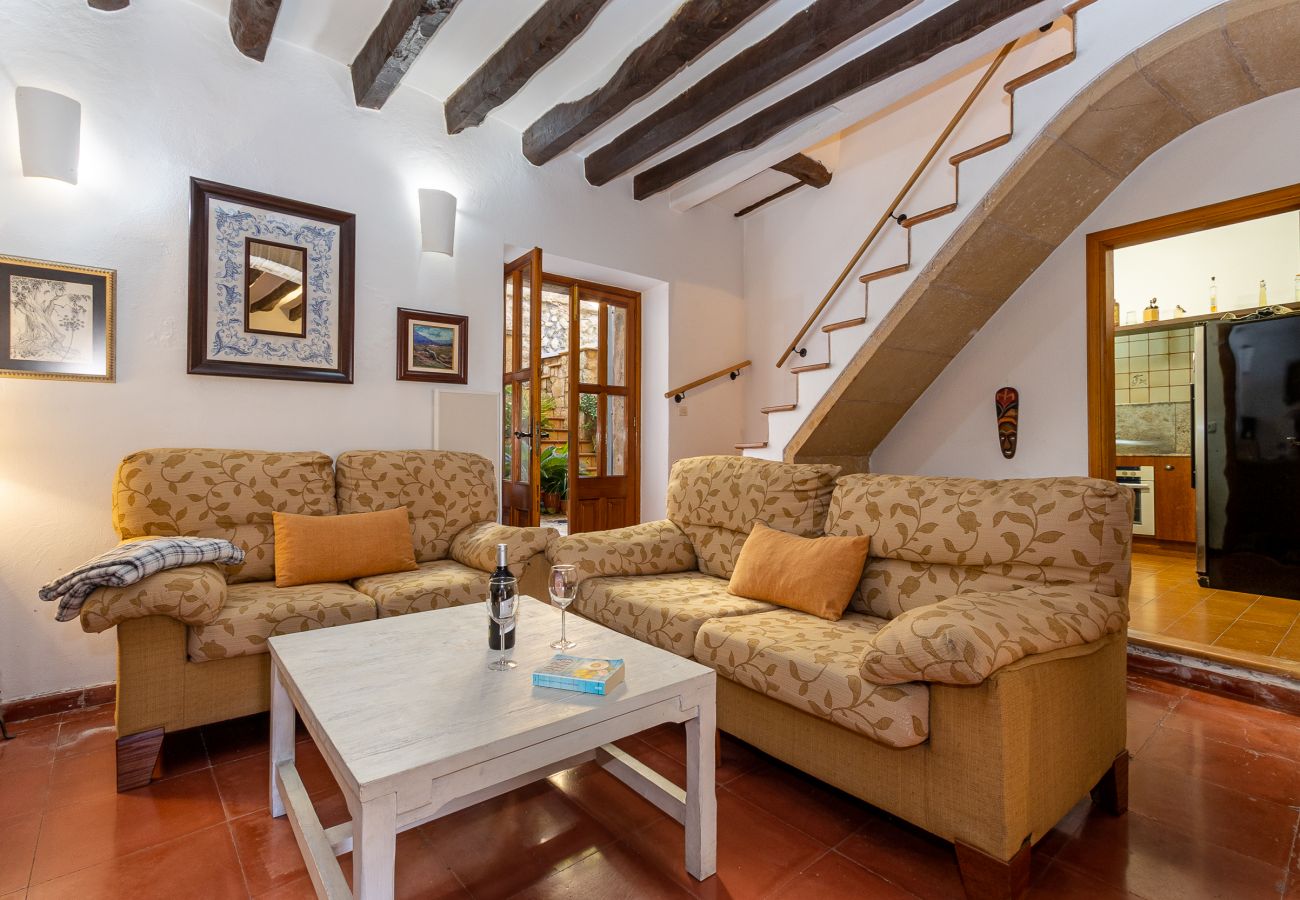 Stadthaus in Pollensa - Townhouse La Fresqueta by Homevillas360