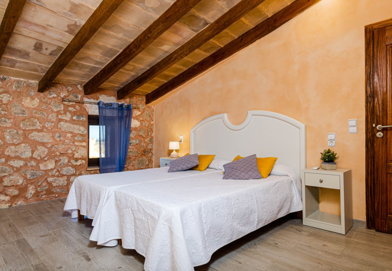 Ferienhaus in Maria de la salut - YourHouse Arraval