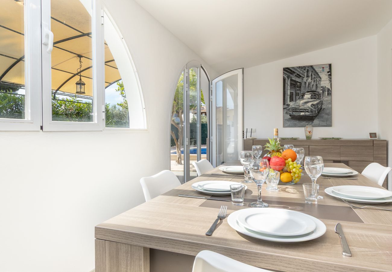 Villa in Alcudia - Villa Casa Blanca By home villas 360
