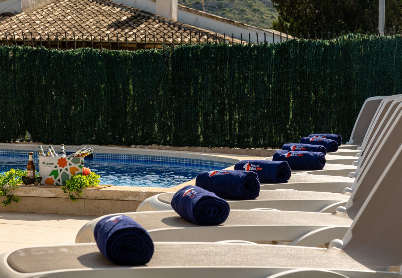 Villa in Alcudia - Villa Casa Blanca By home villas 360