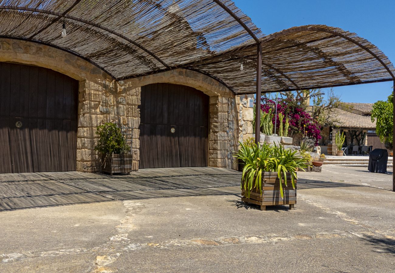 Villa in Sant Llorenç Des Cardassar - Finca Es Moli De Son Pocapalla  By home villas 360