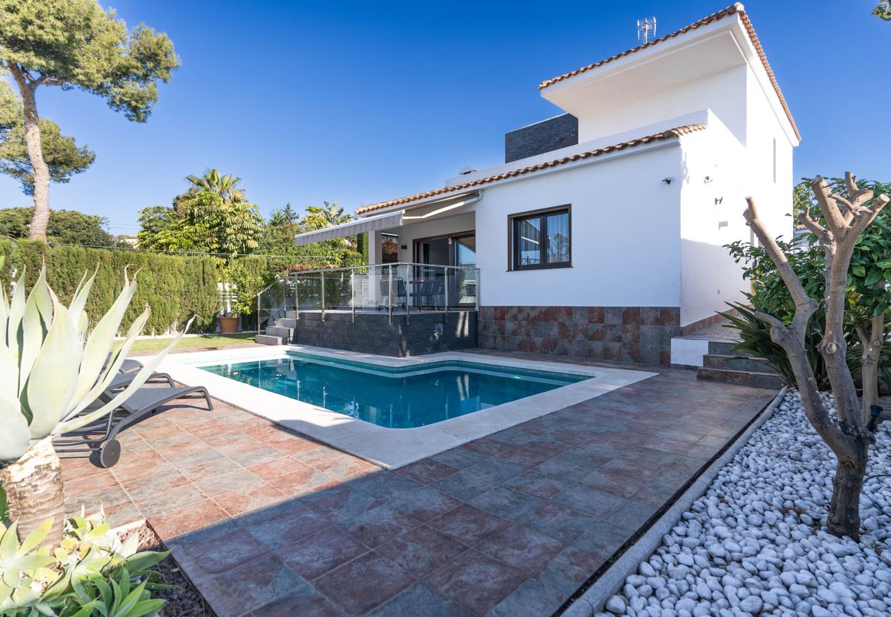 Villa en Marbella - Modern Villa close to Costabella beach