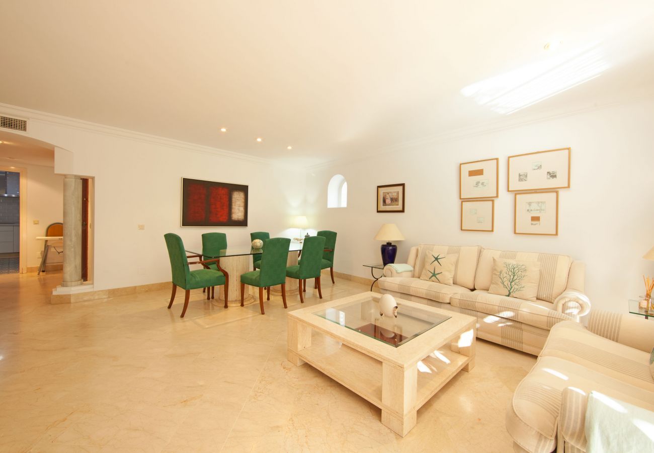 Apartment in Marbella - White Pearl Beach J4